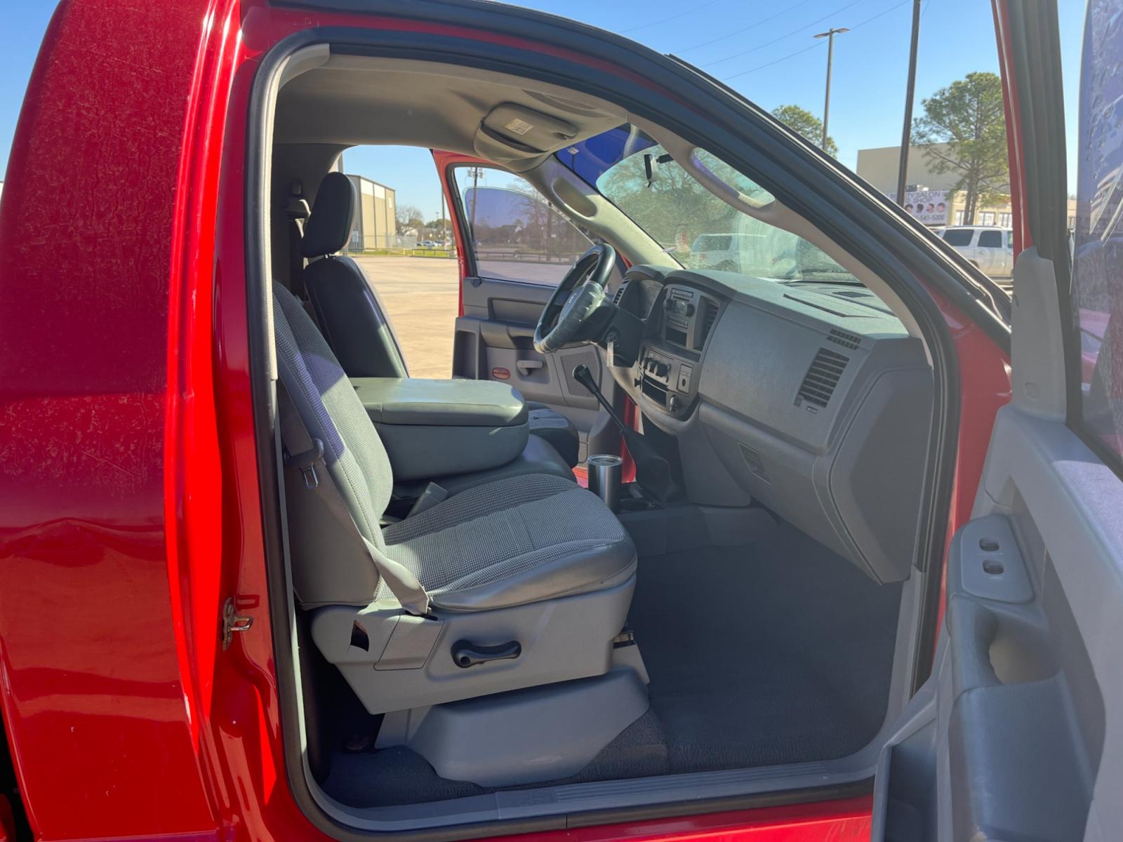 2007 red /black Dodge Ram 1500 SLT 2WD (1D7HA16K97J) with an 3.7L V6 SOHC 12V engine, Manual transmission, located at 14700 Tomball Parkway 249, Houston, TX, 77086, (281) 444-2200, 29.928619, -95.504074 - Photo #10